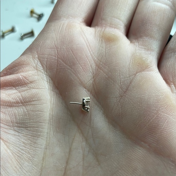14k white gold Marquise Cut threadless end - Picture 4 of 4